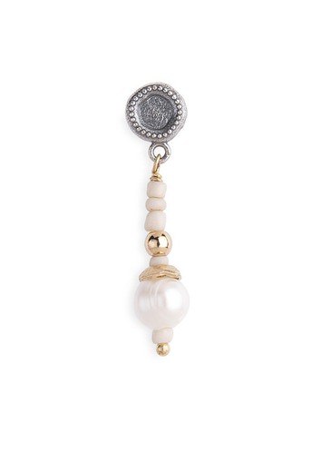 Beige ball earrings with pearl